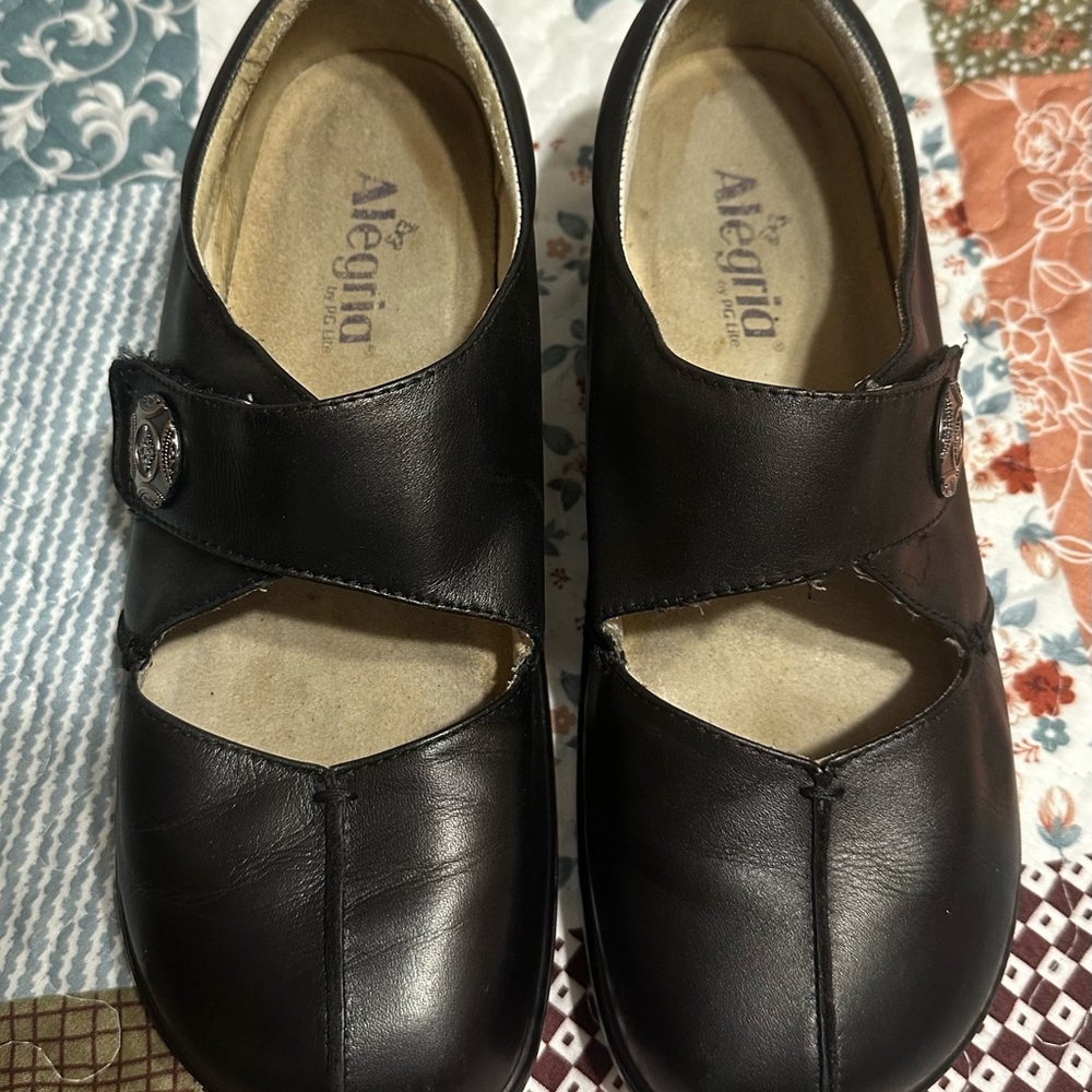 Alegria Classic Black Mary Janes size 8 1/2